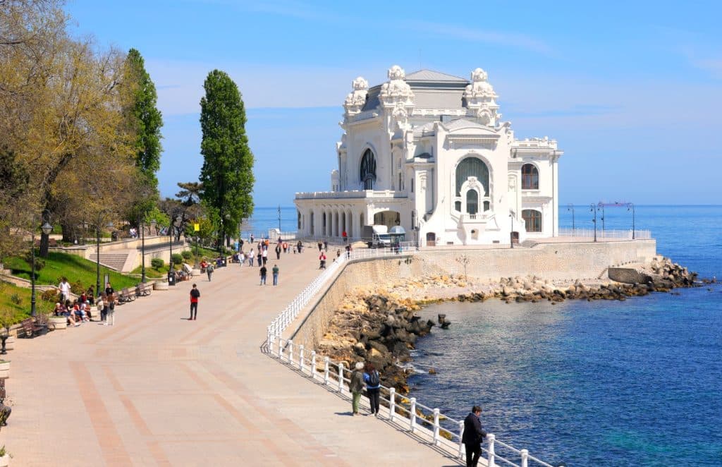 Constanța — Casino și faleza Mării Negre